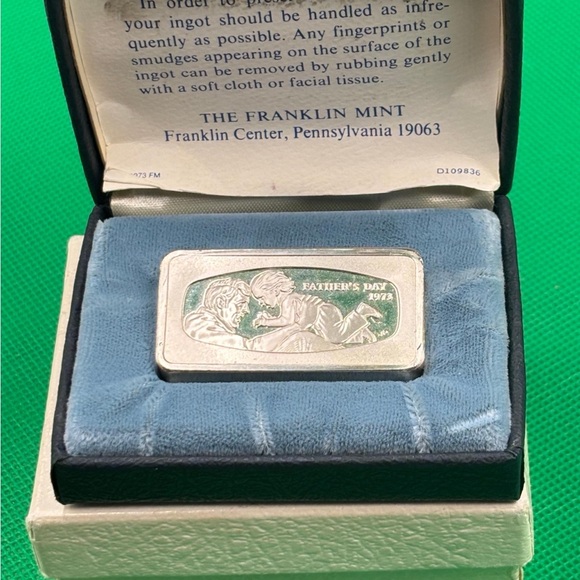 Franklin Mint Other - 1973 Franklin Mint Father's Day Silver Art Bar 2.3oz 1000 grains Box + COA